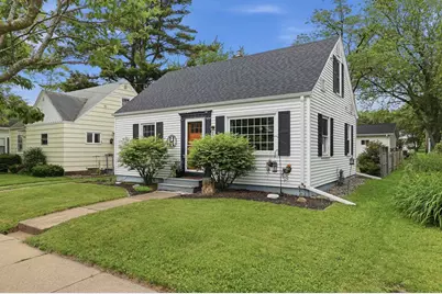 908 S Peach Avenue, Marshfield, WI 54449 - Photo 3