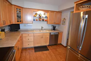 2205 Ridgeview Dr, Wausau, WI 54401 - Photo 7