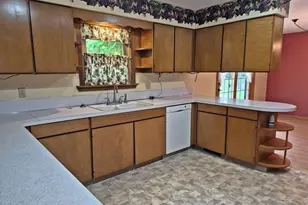 422 E Forest St, Marshfield, WI 54449 - Photo 7