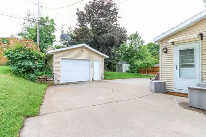 807 Nina Avenue, Wausau, WI 54403 - Photo 3