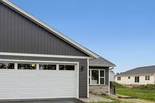 1503 E 23rd St, Marshfield, WI 54449 - Photo 3