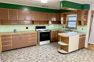 346 S Lake Ave, Phillips, WI 54555 - Photo 9