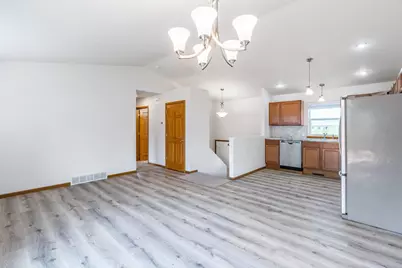 907 S 22nd Avenue, Wausau, WI 54401 - Photo 11