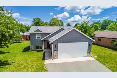 907 S 22nd Avenue, Wausau, WI 54401 - Photo 1