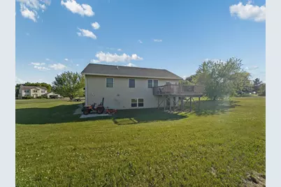 295 Johnson Parkway, Hammond, WI 54015 - Photo 3