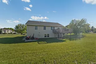 295 Johnson Pkwy, Hammond, WI 54015 - Photo 3