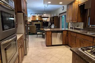1137 W Ives St, Marshfield, WI 54449 - Photo 13