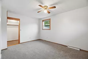 608 E 9th St, Marshfield, WI 54449 - Photo 15
