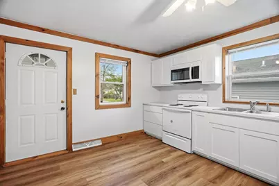 608 E 9th Street, Marshfield, WI 54449 - Photo 9