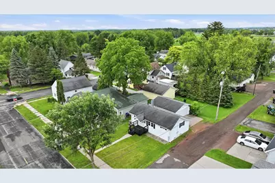 608 E 9th Street, Marshfield, WI 54449 - Photo 5