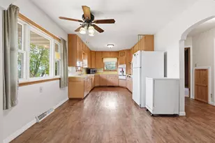 609 8th St, Marathon, WI 54448 - Photo 3
