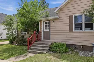 1932 Prairie St, Stevens Point, WI 54481 - Photo 3