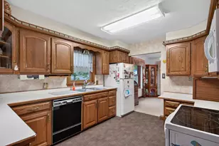 6925 Grotto Ave, Rudolph, WI 54475 - Photo 9