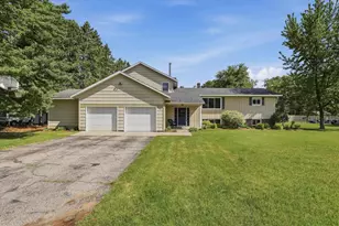 308 Ann Dr, Stevens Point, WI 54482 - Photo 3
