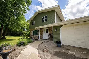 2033 Kimberly Rd, Kronenwetter, WI 54455 - Photo 3