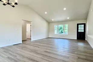 1351 Knapp St, Menomonie, WI 54729 - Photo 5