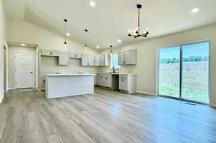 1351 Knapp St, Menomonie, WI 54729 - Photo 11