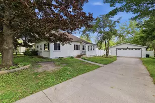 313 E North Lake St, Hancock, WI 54943 - Photo 3