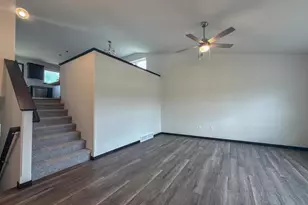 575 Still Waters Ln, Plover, WI 54467 - Photo 5
