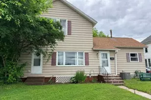 734 S 1st Ave, Wausau, WI 54401 - Photo 3