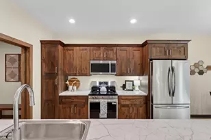 3302 Bennington Ct, Plover, WI 54467 - Photo 17
