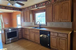 1724 McCulloch St, Stevens Point, WI 54481 - Photo 7