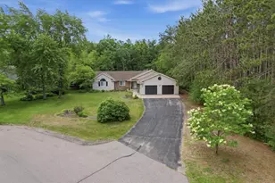 2731 Hickory Dr, Plover, WI 54467 - Photo 3