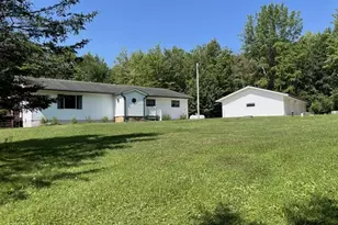 10717 Cary Rock Dr, Marshfield, WI 54449 - Photo 3