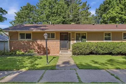 908 S 11th Street, Wausau, WI 54403 - Photo 3