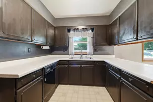 908 S 11th St, Wausau, WI 54403 - Photo 11