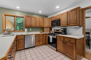 200880 Canopy Ln, Rosholt, WI 54473 - Photo 17