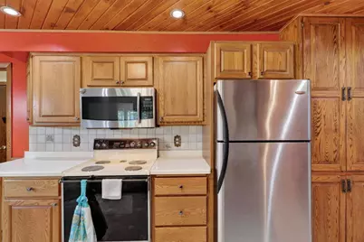 1060 Lakewood Lane, Wisconsin Rapids, WI 54494 - Photo 5