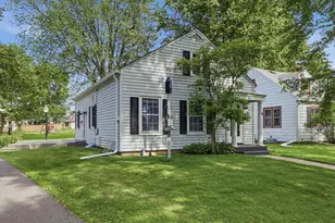 814 S Oak Ave, Marshfield, WI 54449 - Photo 3