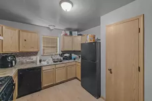 2850 N 21st St, Milwaukee, WI 53206 - Photo 5