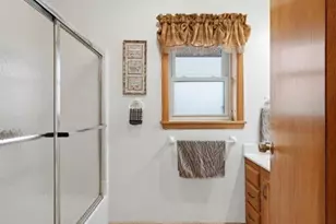 821 S Division St, Colby, WI 54421 - Photo 11