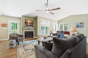 3301 Yvonne Dr, Stevens Point, WI 54481 - Photo 9