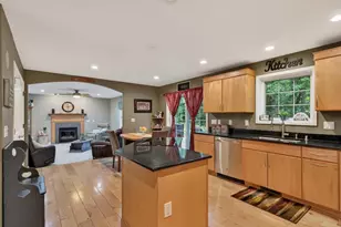 912 Cherokee Ct, Waupaca, WI 54981 - Photo 9