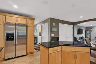 912 Cherokee Ct, Waupaca, WI 54981 - Photo 13