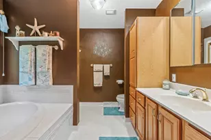 W5570 Lonn Rd, Tomahawk, WI 54487 - Photo 21