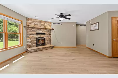 5011 Prairie Ridge Drive, Wisconsin Rapids, WI 54494 - Photo 5