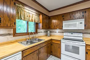 802 Jefferson St, Merrill, WI 54452 - Photo 17