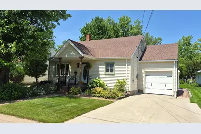 1011 W Park Street, Marshfield, WI 54449 - Photo 1
