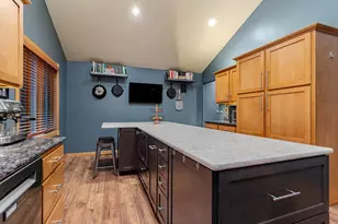 3942 Hillside Ln, Wausau, WI 54403 - Photo 13