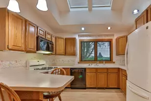 1135 Easthill Pl, Wausau, WI 54403 - Photo 9