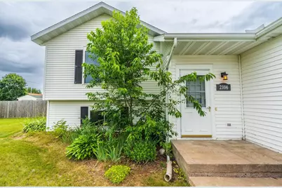 2104 Meadow Drive, Kronenwetter, WI 54455 - Photo 7