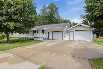 1920 Carey Street, Wisconsin Rapids, WI 54495 - Photo 3
