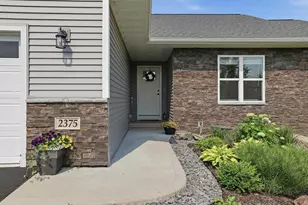 2375 Chesterfield Dr, Kronenwetter, WI 54455 - Photo 5