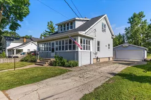 315 Robbins St, , WI 54165 - Photo 3