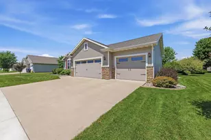 1429 Plains Ave, Neenah, WI 54956 - Photo 3