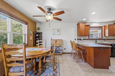 1429 Plains Avenue, Neenah, WI 54956 - Photo 9